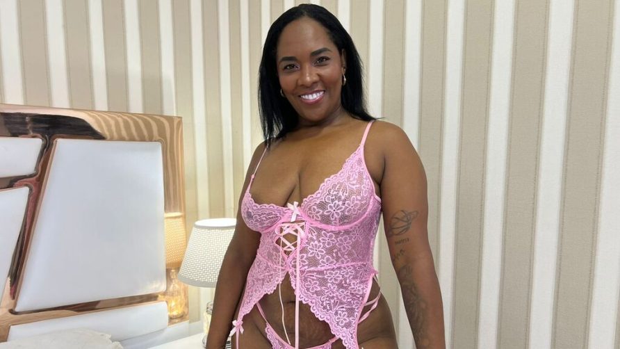 Chat Live with MeridaSmit on LiveJasmin