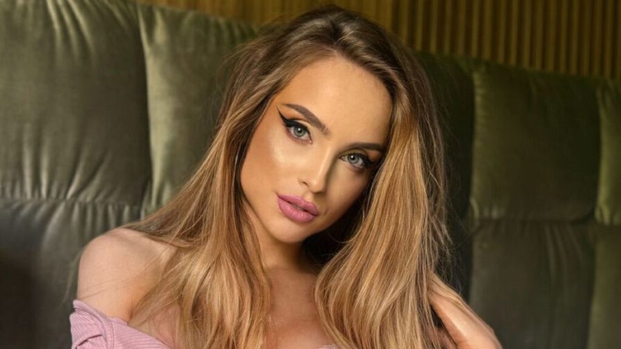 Chat Live with SherinStone on LiveJasmin