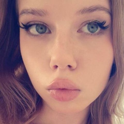 Chat Live with AllynEdmison on LiveJasmin