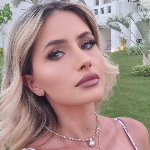 Chat Live with MoniqueSin on LiveJasmin