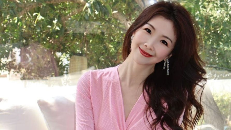 Chat Live with xiaoping on LiveJasmin