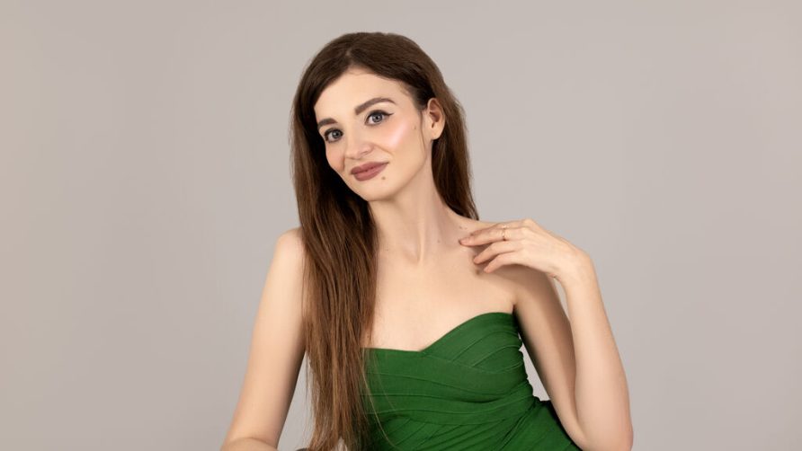 Chat Live with NikkaBush on LiveJasmin