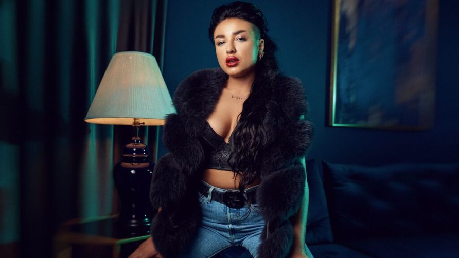 Chat Live with OksanaBloom on LiveJasmin