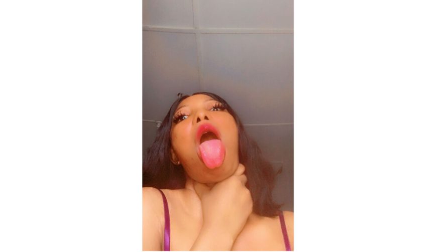 Chat Live with DamJasmine on LiveJasmin