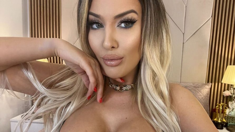 Chat Live with BlancheSummer on LiveJasmin