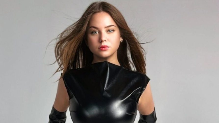 Chat Live with DeannWareheim on LiveJasmin