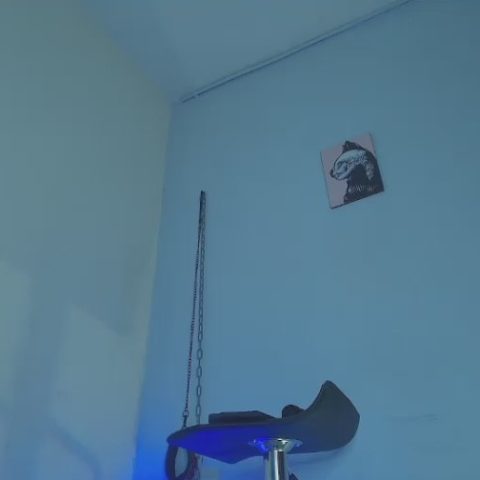 Chat Live with Amber_Blair on Cam4