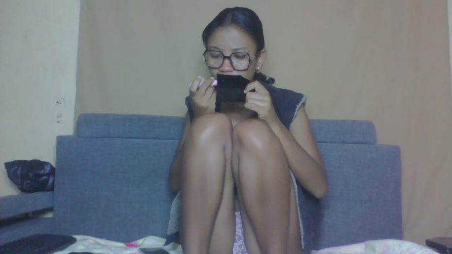 Chat Live with Annii_Sexyy on Cam4