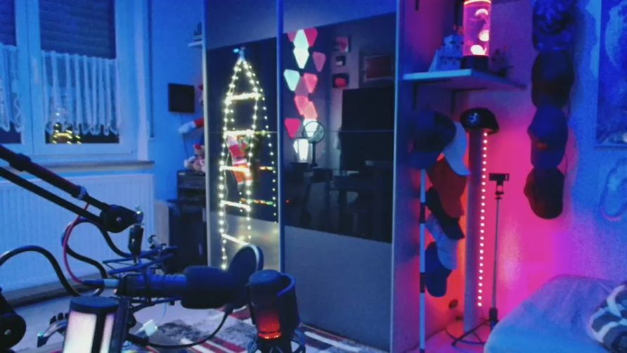 Chat Live with BaNaNeNOrAnGeN on Cam4