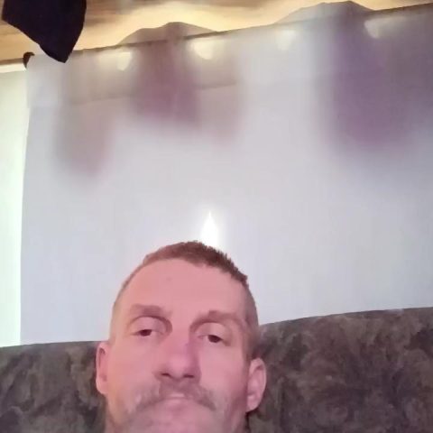 Chat Live with Bassman15s on Cam4