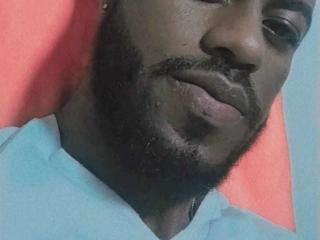 Chat Live with BenhtenBlakI on XLoveCam