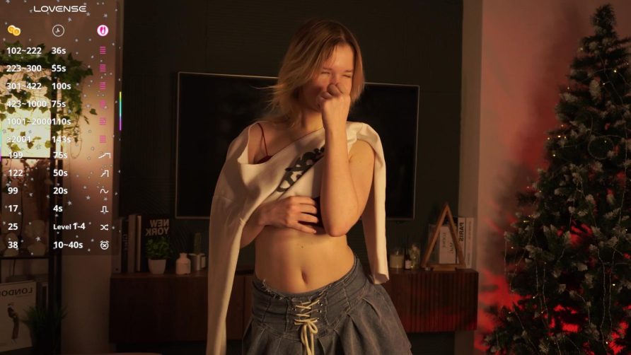 Chat Live with CelenaRomar on Cam4