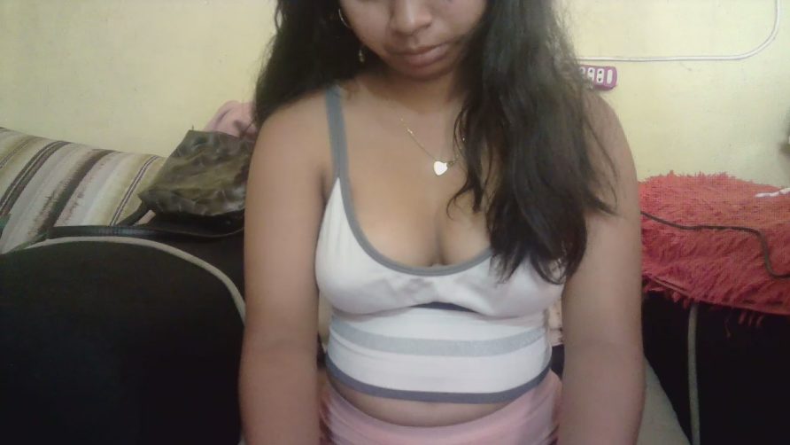 Chat Live with Coralliah on Cam4