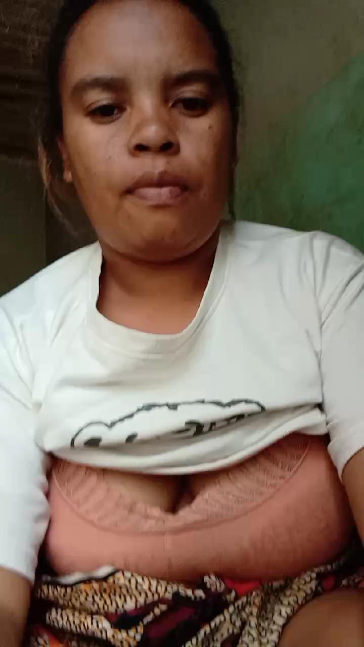 Chat Live with Diamsesy on Cam4