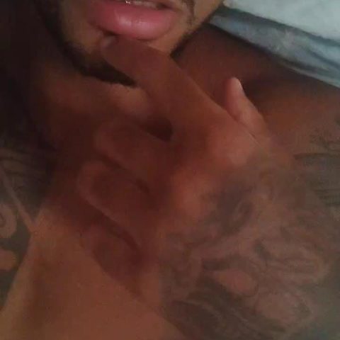 Chat Live with Divino198936 on Cam4