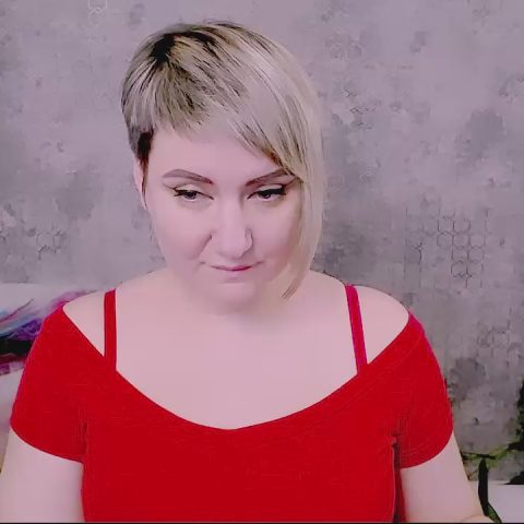 Chat Live with Djullia on Cam4