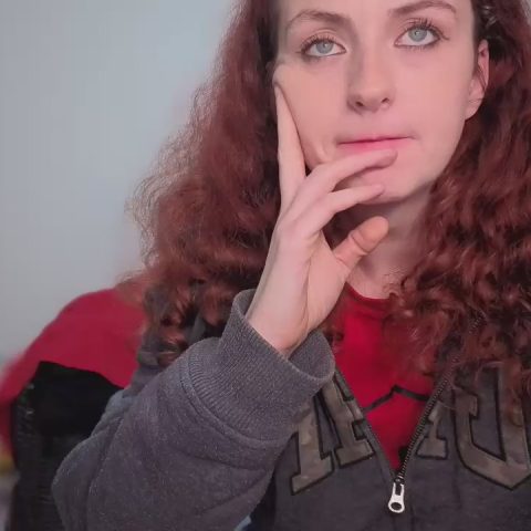 Chat Live with Emilyjamesmjb22 on Cam4