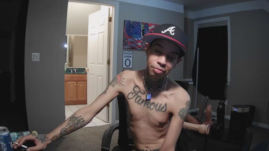 Chat Live with Florida9000 on Cam4