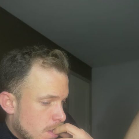 Chat Live with H0rnyHoney on Cam4