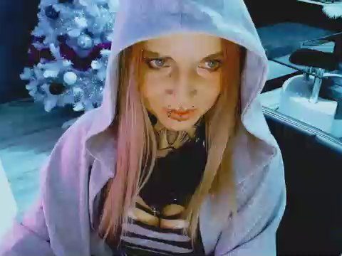 Chat Live with InesDesire on Cam4