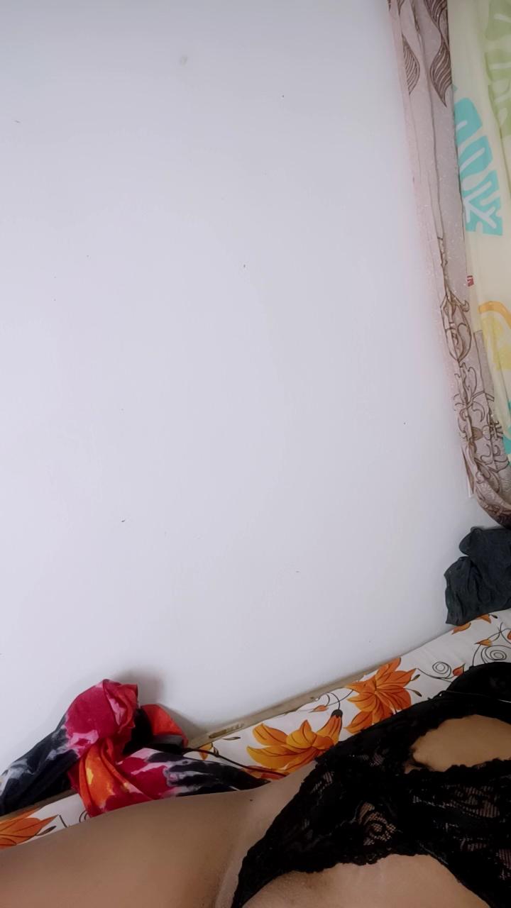 Chat Live with Jennifer0974 on Cam4