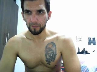 Chat Live with JulesStud on XLoveCam
