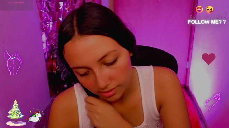 Chat Live with Julieta_26_ on Cam4