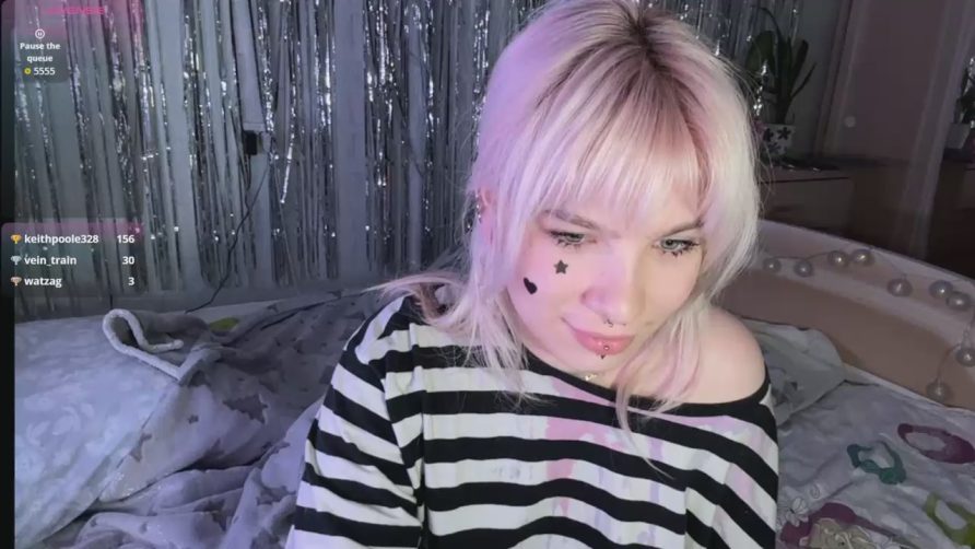 Chat Live with LanaBurling on Cam4