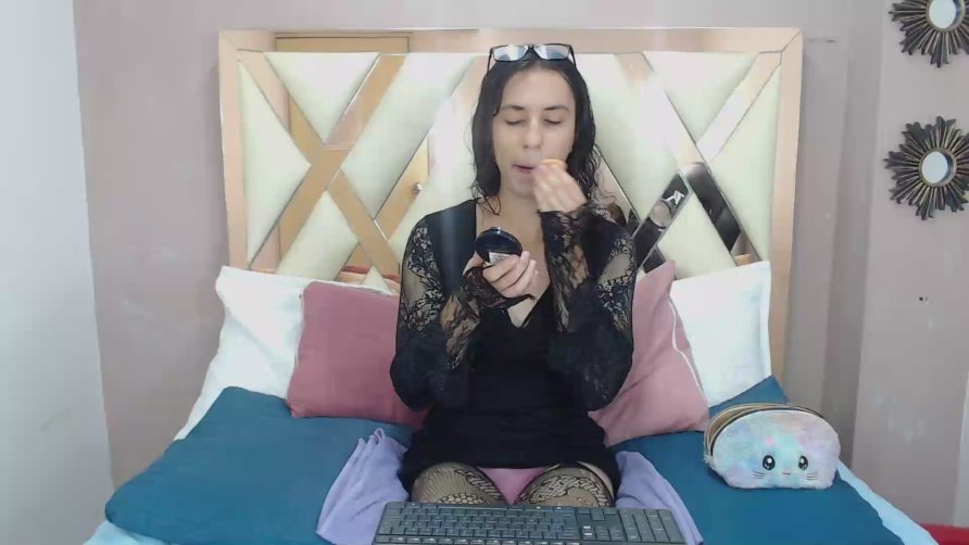 Chat Live with Luna_Winstonn on Cam4