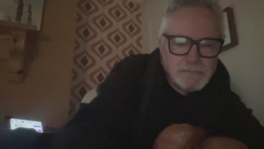 Chat Live with Misterblusky01 on Cam4