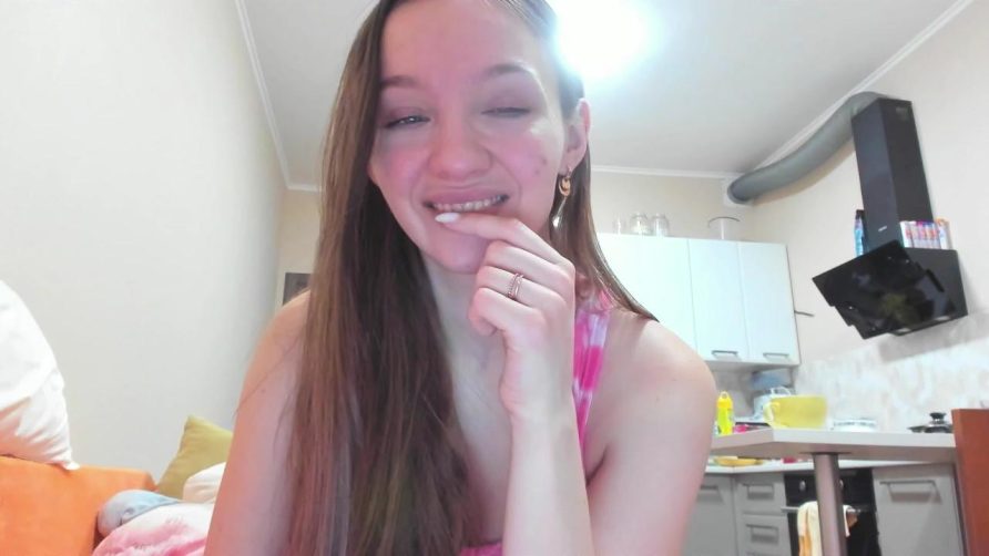 Chat Live with Naughty_Molly on Cam4