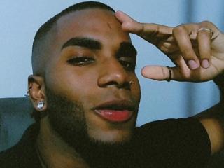 Chat Live with ReneHotMan69 on XLoveCam