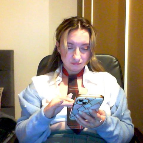 Chat Live with RuslanaFlower on Cam4