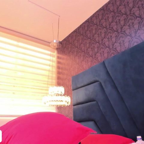 Chat Live with Tayler_White on Cam4