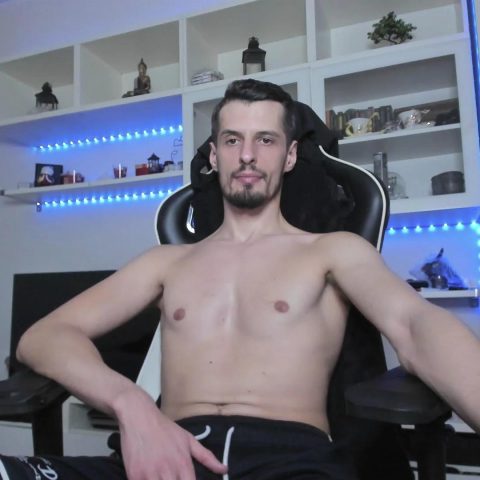 Chat Live with ToddClaytonn on Cam4