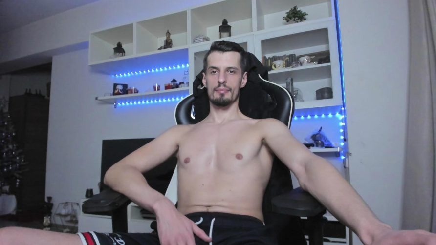 Chat Live with ToddClaytonn on Cam4