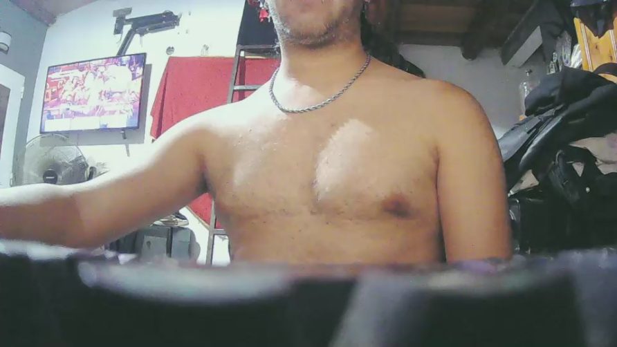 Chat Live with Tommmy_ on Cam4