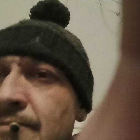 Chat Live with TonySpliff on Cam4