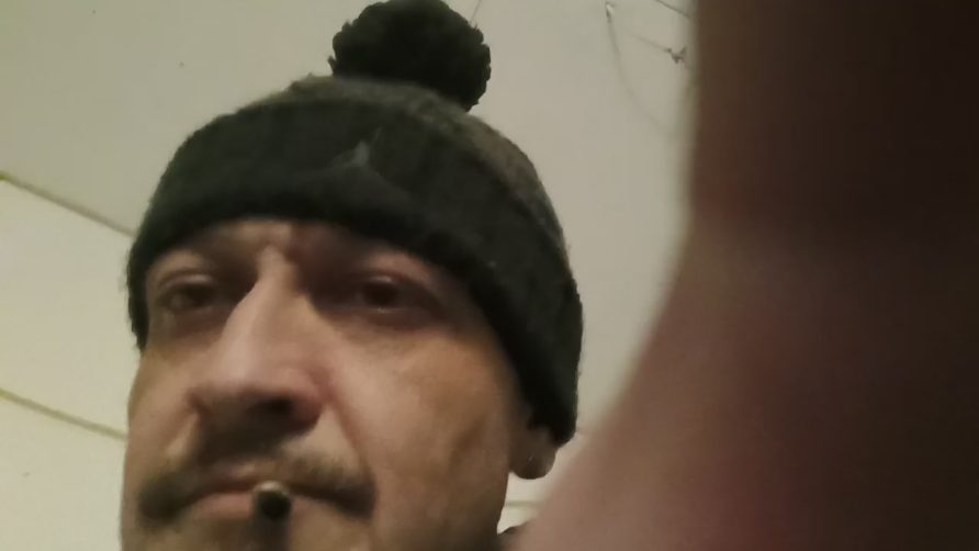 Chat Live with TonySpliff on Cam4