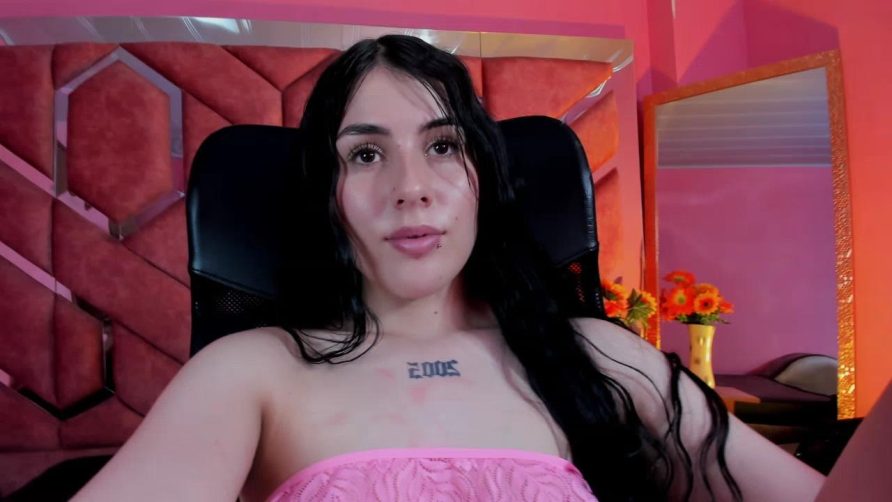 Chat Live with Victoria_Storm on Cam4