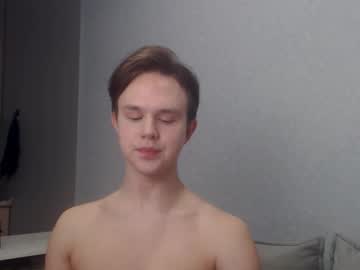 Chat Live with angelraaay on Chaturbate