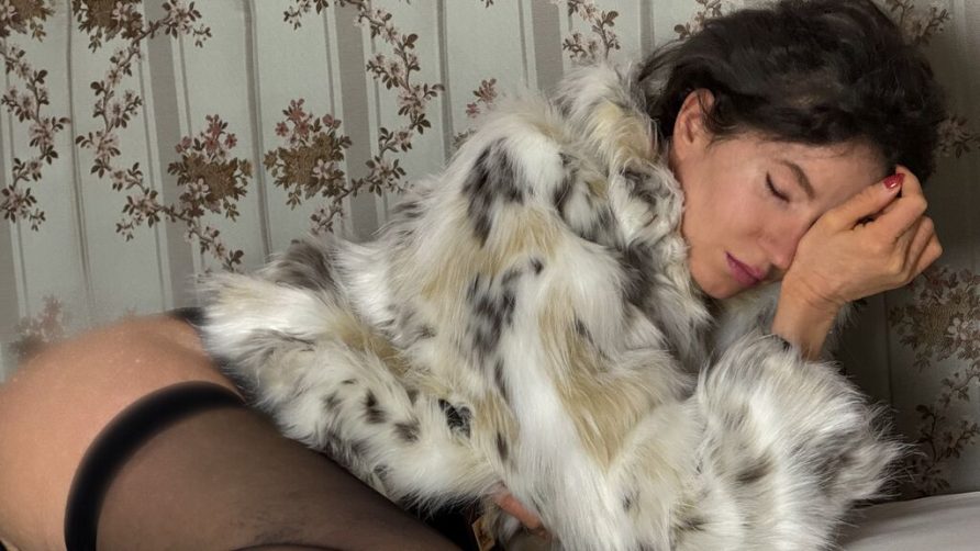 Chat Live with MnemoZeina on LiveJasmin