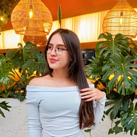 Chat Live with MindyColeman on LiveJasmin