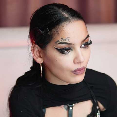 Chat Live with KarsynJayde on BongaCams