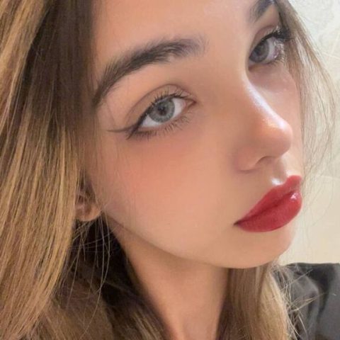 Chat Live with JessikaRoussos on LiveJasmin