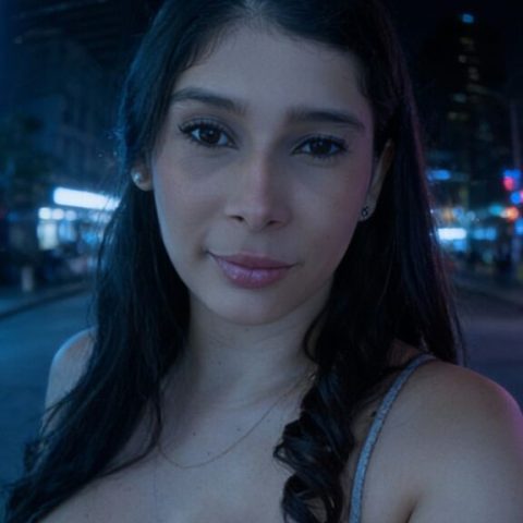 Chat Live with MilaMeloni on LiveJasmin