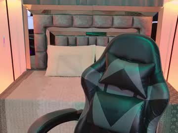 Chat Live with bella_clark2 on Chaturbate