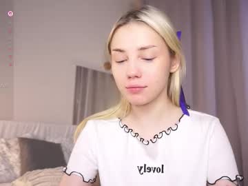 Chat Live with blue_bow on Chaturbate