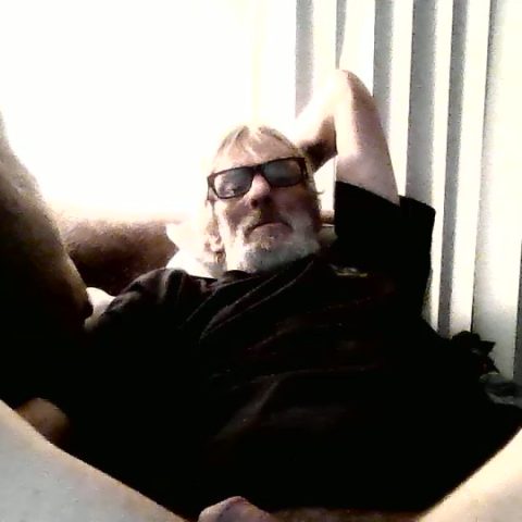 Chat Live with bryanjkkk on Cam4