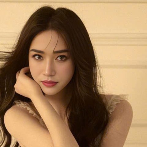 Chat Live with KarenChris on LiveJasmin